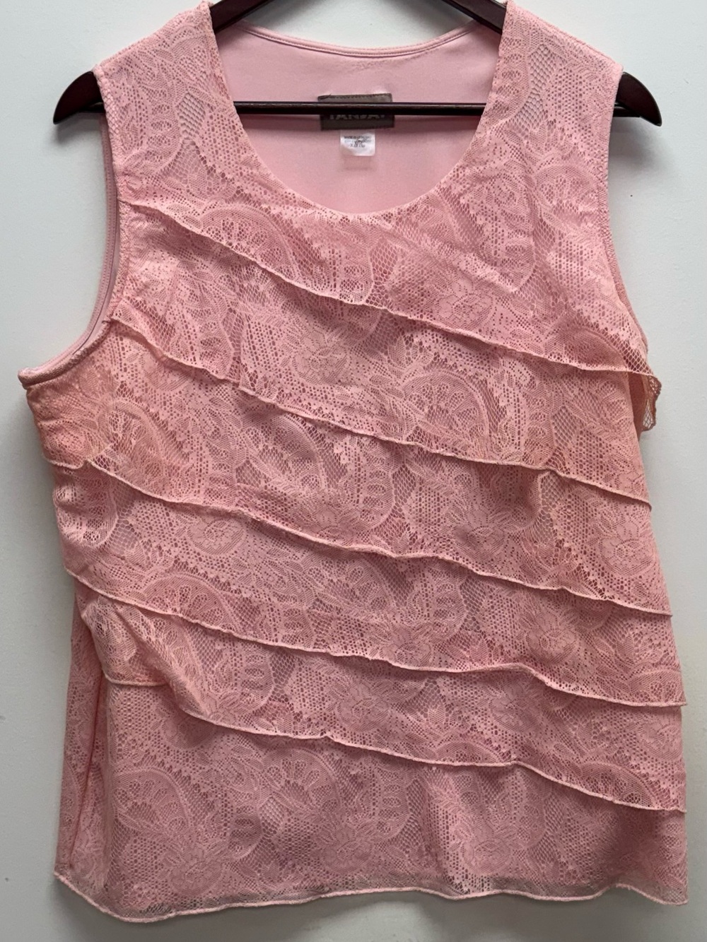 4 for $25 🌸 Tanjay Pink Lace Layered Tank XL 🌸